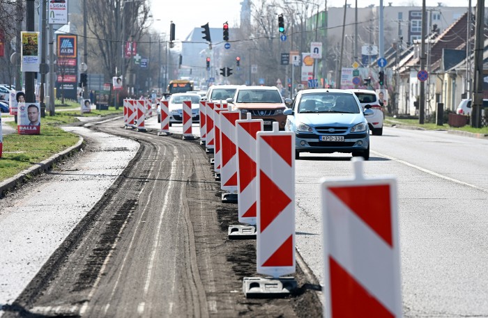 25-ös főút felújítása, terelés, sávlezárás Egerben