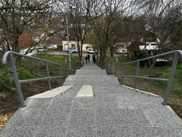 eger tátra és koszorú utca lépcső