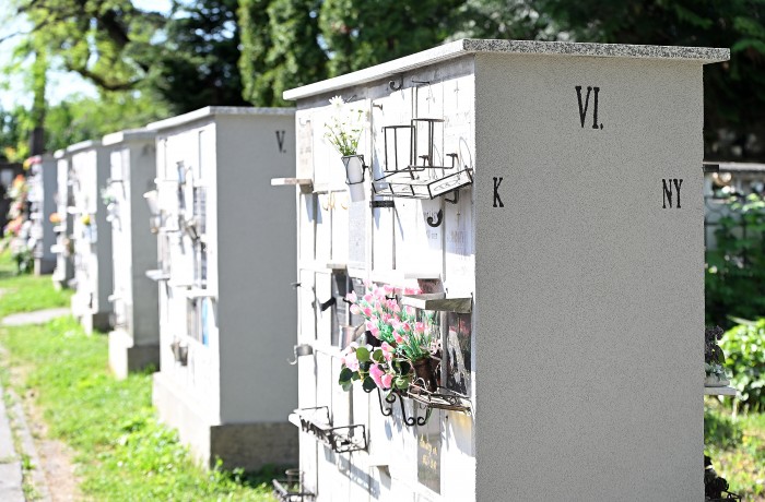 grőber temető urnafal felújítás