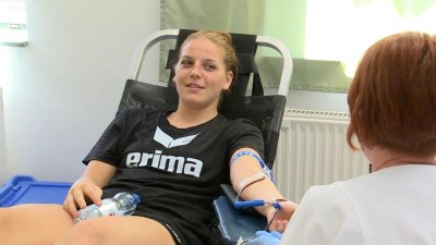 A női kézilabdázók is vért adtak