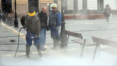 Hamarosan már élesben is fertőtlenítik