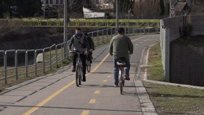 A kétkeréken közlekedőkre hívják fel a figyelmet