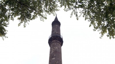 Megtámasztják a Minaretet