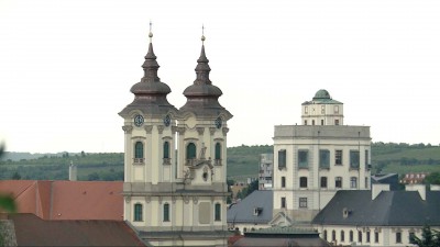 Trianon: Megszólaltak a város harangjai