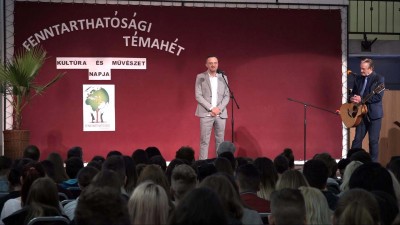 Ady verseivel kezdődött a tematikus hét a Neumannban