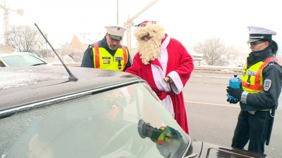 A Mikulás ellenőrizte az autósokat