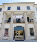 Kepes Intézet utcafront